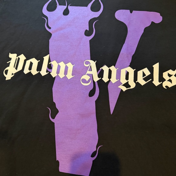 VLONE Black Tee with Purple and White Logo 100% authentic - Picture 4 of 5